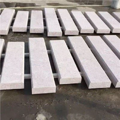 Dalles de granit blanc perle