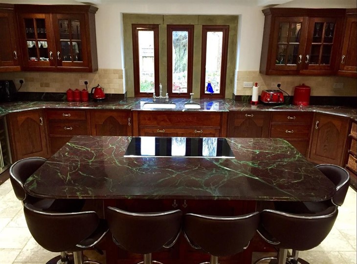 Moulin Rouge Quartzite